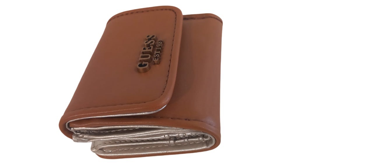 Portafoglio guess marrone – eleganza compatta est 1981 1 30394898