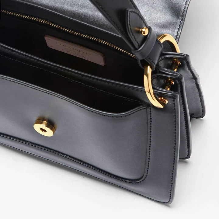 Coccinelle borsa donna a mano e tracolla – pelle nera – modello elegante con log 4 30491942