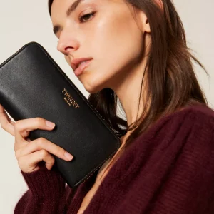 Alternative view of Portafoglio Twin Set zip around nero con logo – Eleganza e sicurezza