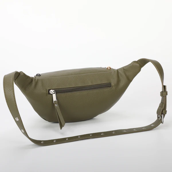 Marsupio verde con borchie mimi mua – accessorio fashion versatile 2 Marsupio Verde con Borchie Mimi Mua – Accessorio Fashion Versatile - immagine 2