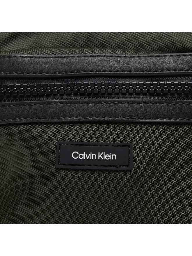 Borsello calvin klein ck essential uomo – borsa a tracolla elegante e pratica 5 Borsello Calvin Klein CK Essential Uomo – Borsa a Tracolla Elegante e Pratica - immagine 5